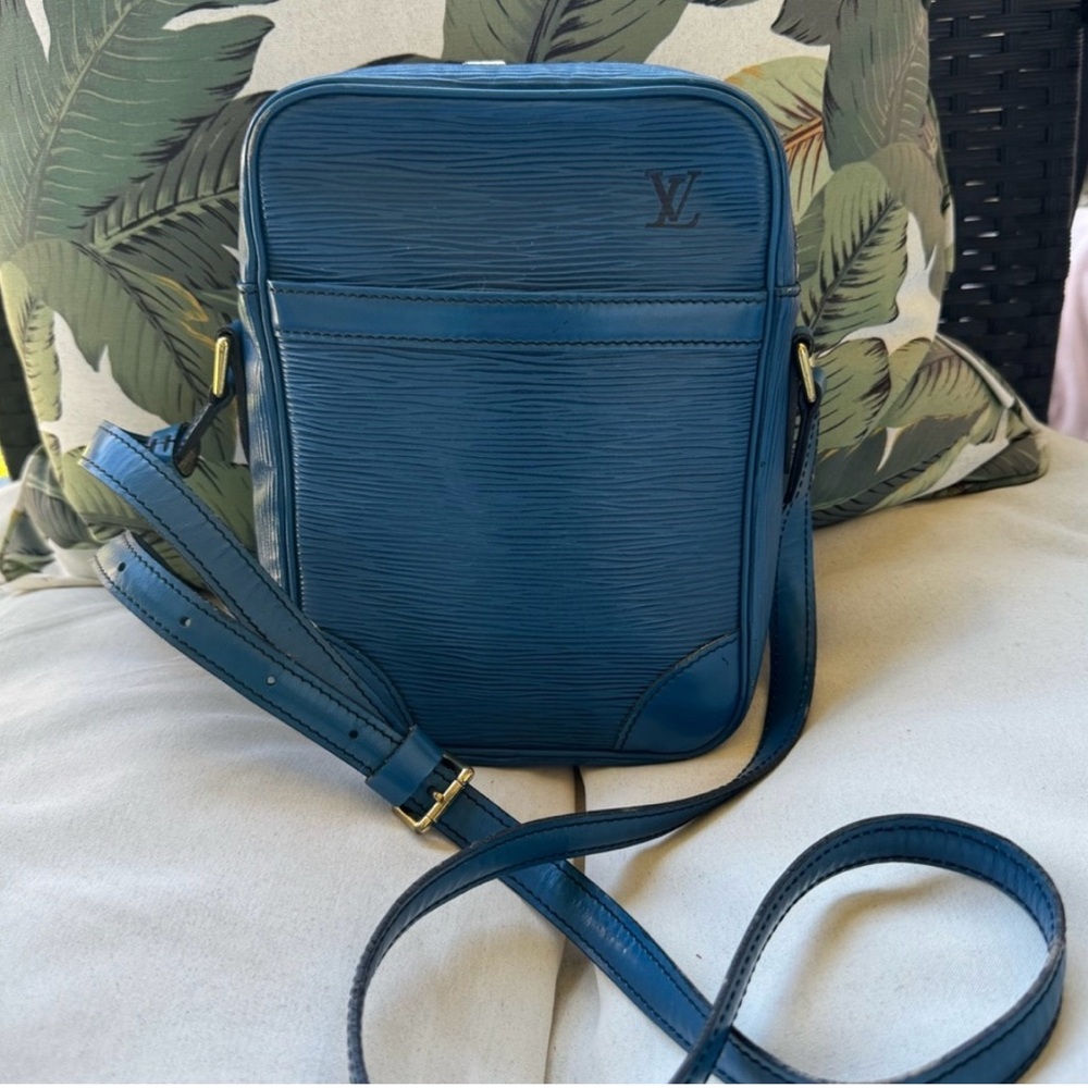 Louis Vuitton Blue EPI Trocadero Bag